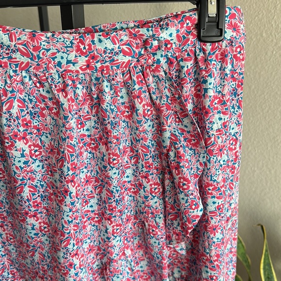 BCBG Skirt - Picture 2 of 5